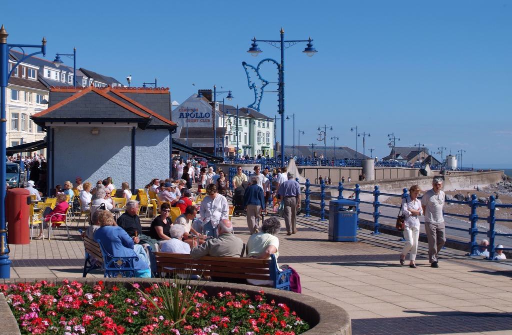 Esplanade Seaside View Apartment Porthcawl Exterior foto